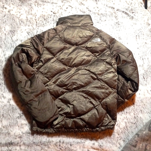 The North Face forest green 550 puffer coat - Picture 2 of 10